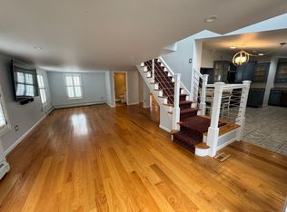 5 Pearl St #1, Mystic, CT 06355