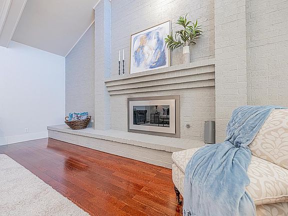 3rd image of 3914 Northfield Ct