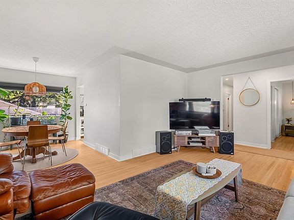 4th image of 1207 N 40th Ave NW
