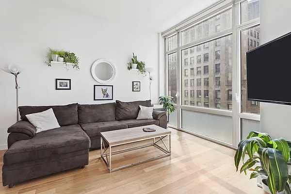 Rented by Compass | media 10