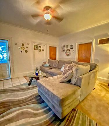 4th image of 306 S Hyde Park Ave