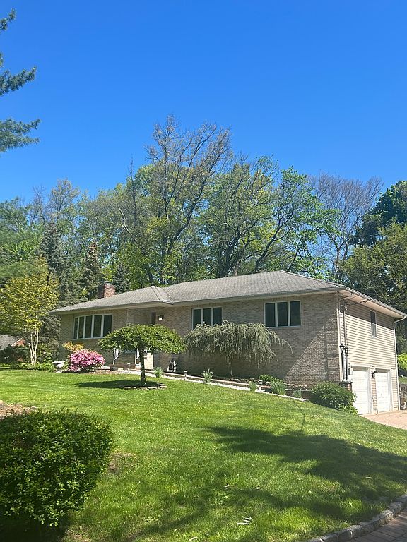 1542 Us Route 22 W - Property Image