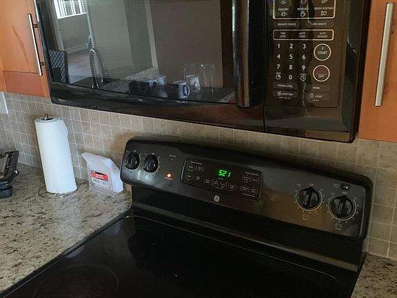 4th image of 7680 NW 18th St APT 103