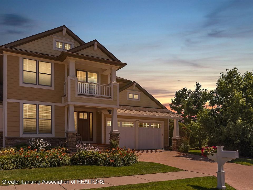 1st image of 675 Aquila Dr