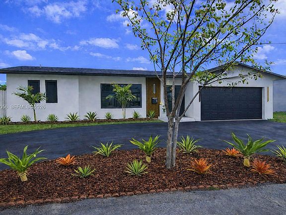 2nd image of 1240 S Cypress Rd