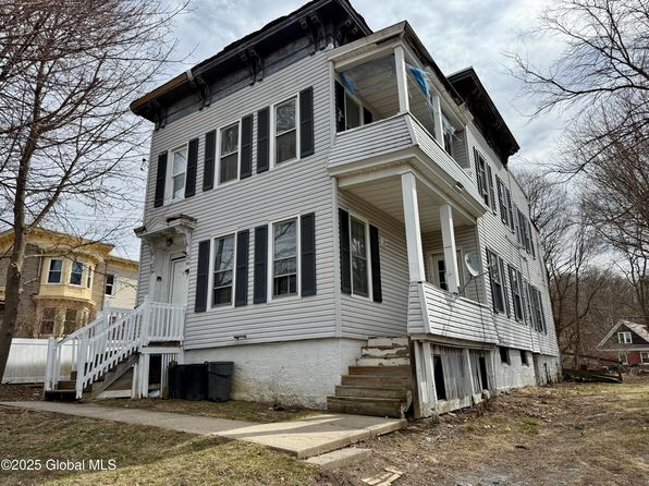 7 Hewitt Street, Amsterdam, NY 12010
