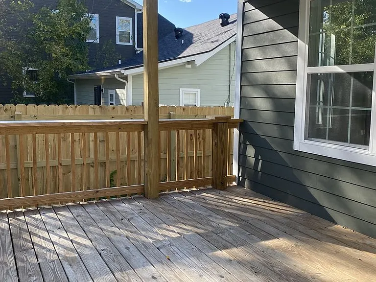 2409 Alameda St — Photo 13
