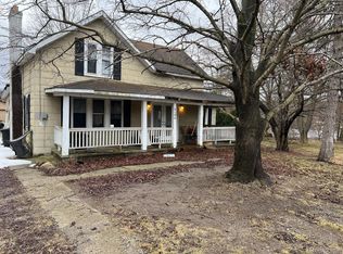 2100 Ormond Rd, White Lake, MI 48383