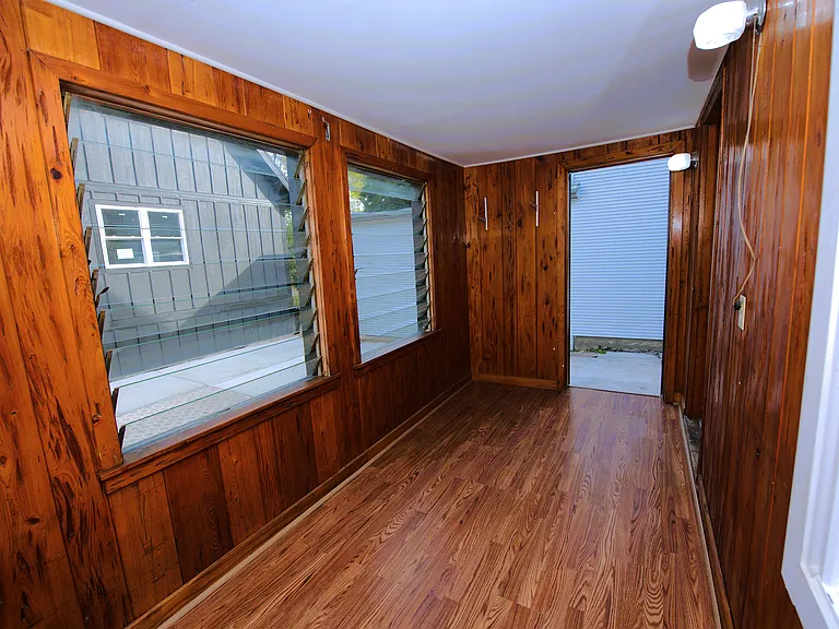 508 W Lakeside St — Photo 27