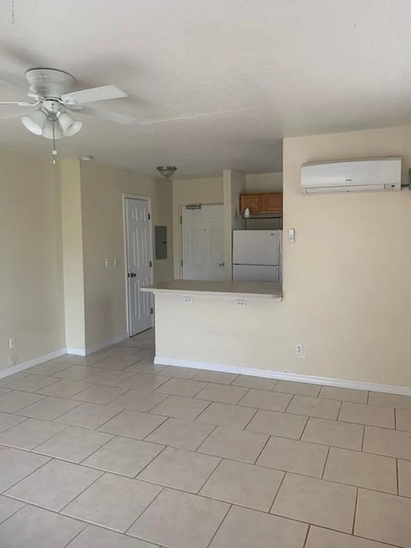 CC Condo — Photo 4