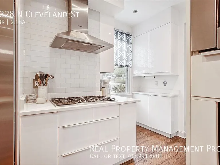 1328 N Cleveland St — Photo 9