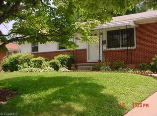 1804 SE Curry St, Greensboro, NC 27406
