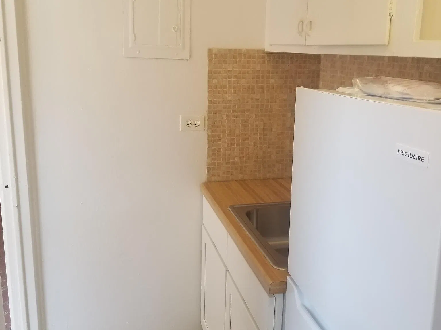 510 Riverdale Ave — Photo 4