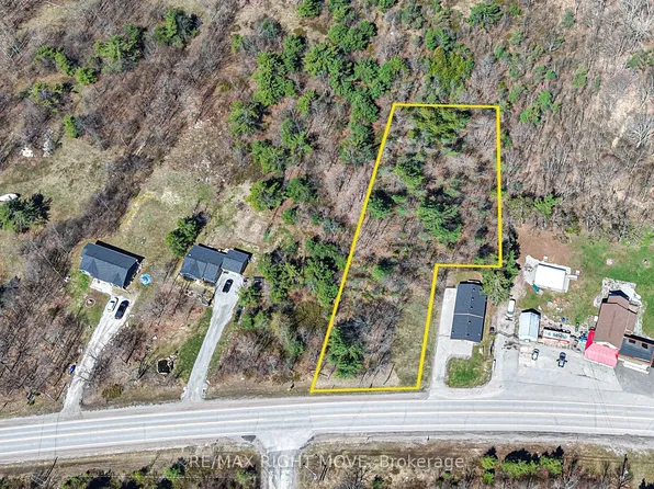 1048 Monck Rd, Ramara, ON L0K 1W0