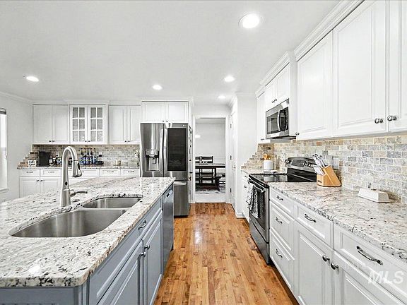 5th image of 5086 N Maidstone Way