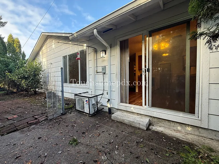 1411 SE 130th Ave — Photo 22