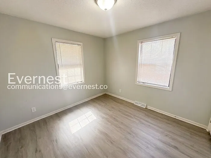 8109 NE 51st St — Photo 23