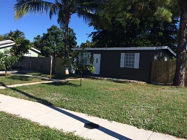 1st image of 5264 NE 20th Ave
