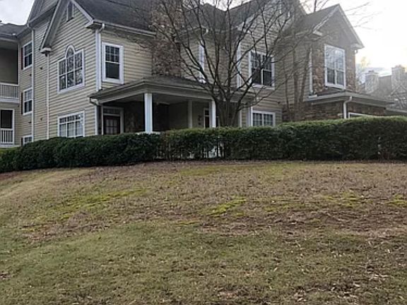 2nd image of 518 Sandringham Dr