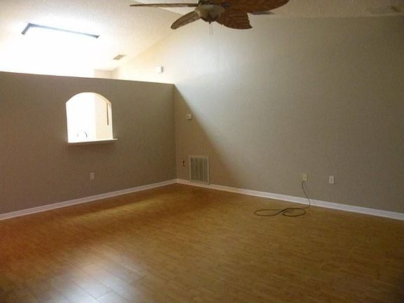 5th image of 5761 Peacock Ct