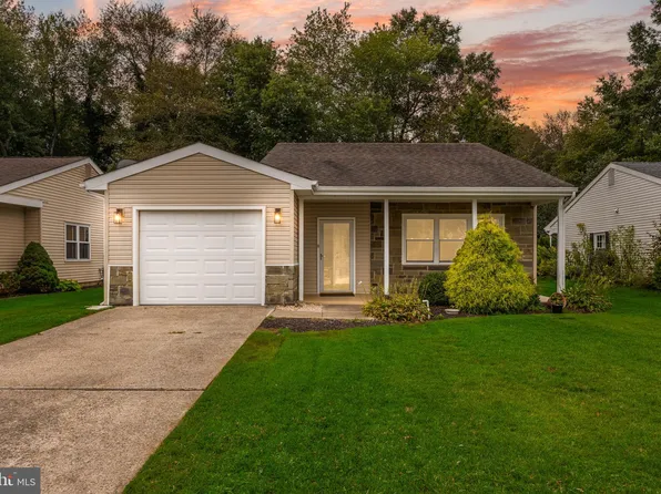 175 Huntington Dr, Southampton, NJ 08088