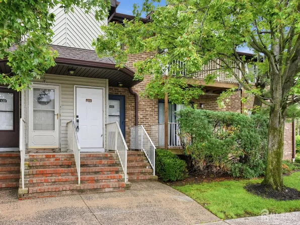 4304 Birchwood Ct, North Brunswick, NJ 08902
