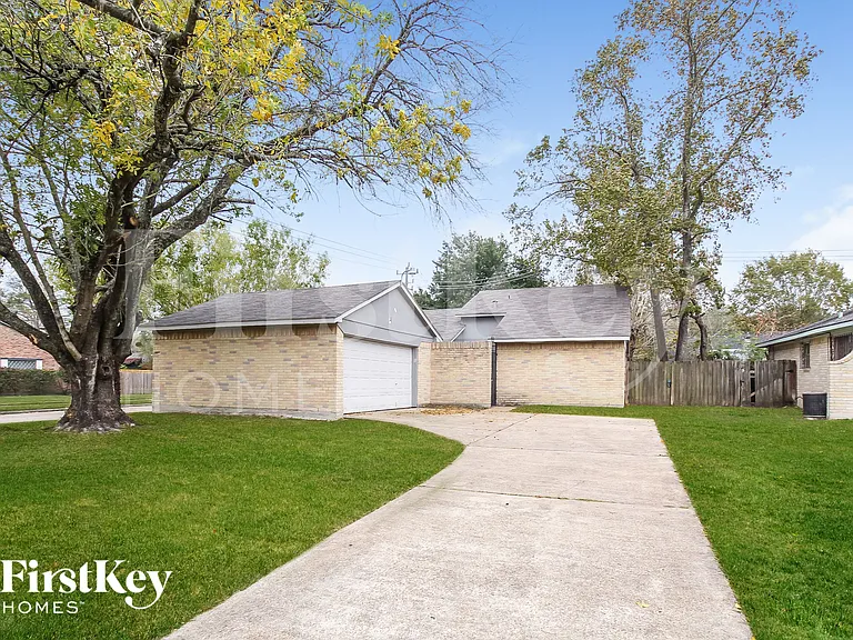 12703 Enchanted Path Dr — Photo 1