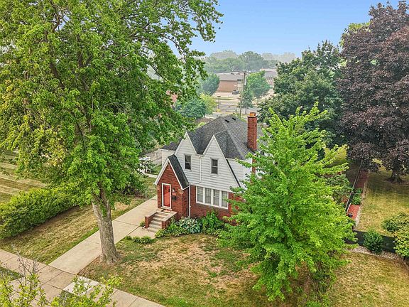 2nd image of 22134 Colony St