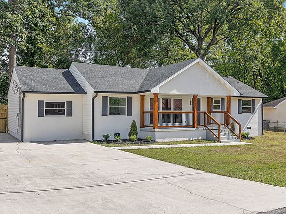 3rd image of 5011 Newport Dr