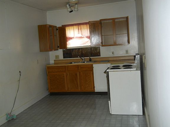 3rd image of 5440 Sissonville Dr