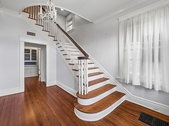 3rd image of 2603 Avenue O