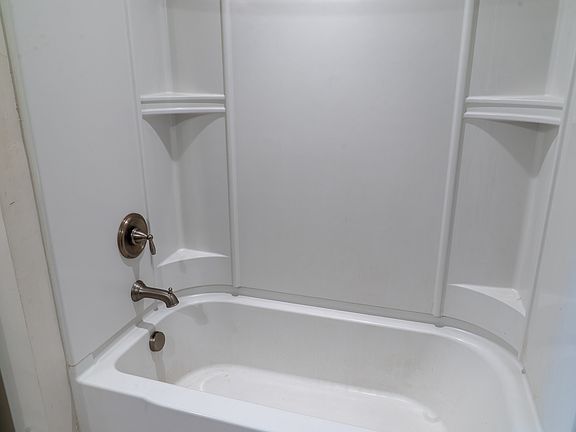 4th image of 1328 Cozy Oak Ave