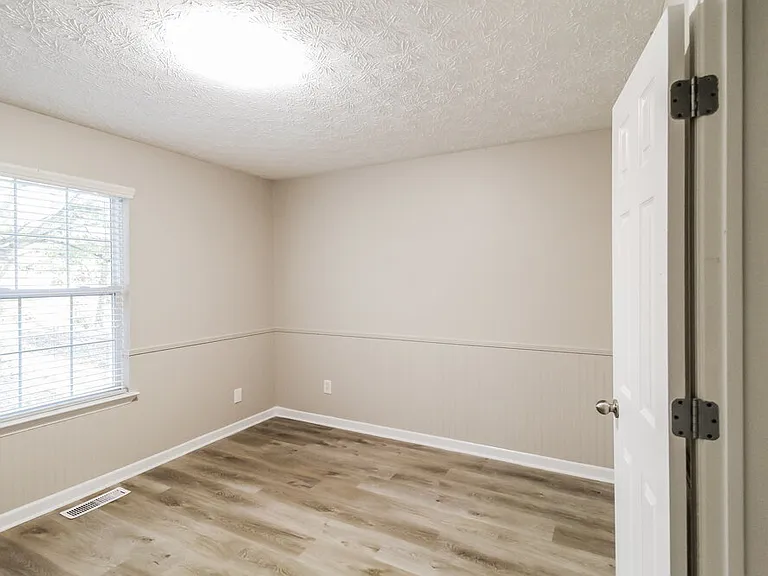 5030 Gillsville Hwy — Photo 12