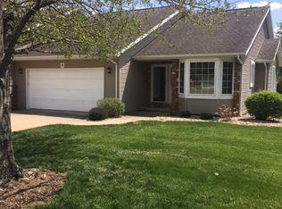 4 Heather Ct, Washington, IL 61571