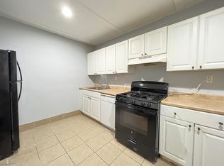 52 Grace St FLOOR 2, Jersey City, NJ 07307