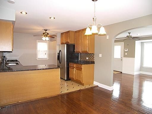 5th image of 10222 S Saint Lawrence Ave