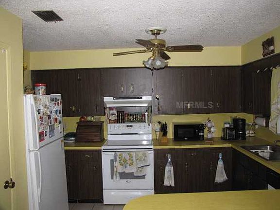 4th image of 618 Travis Cir