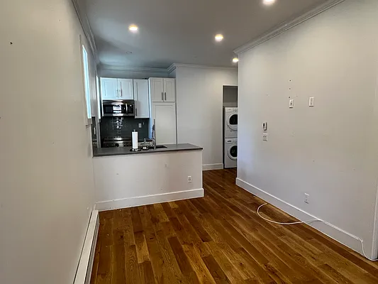 Rented by OGI Management | media 12