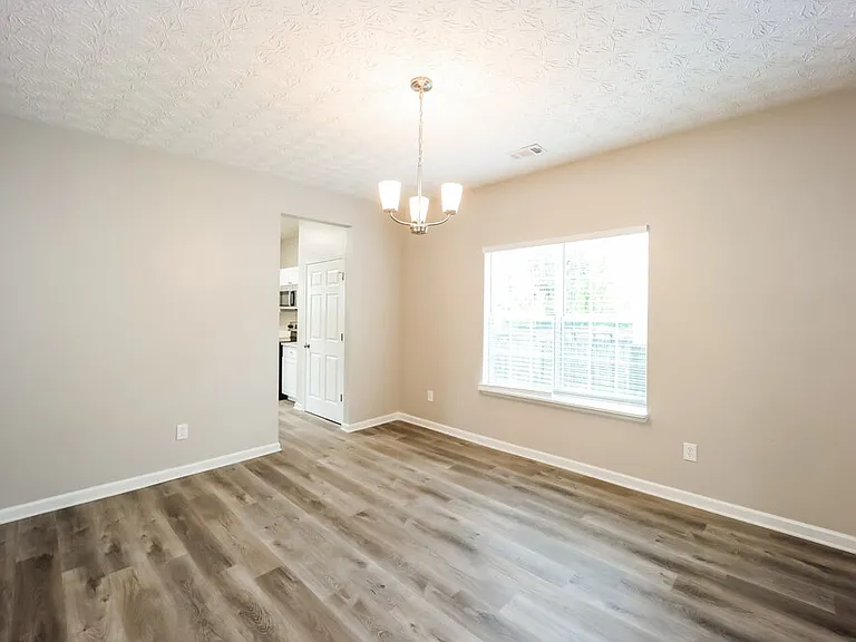 3505 Creekview Dr — Photo 5