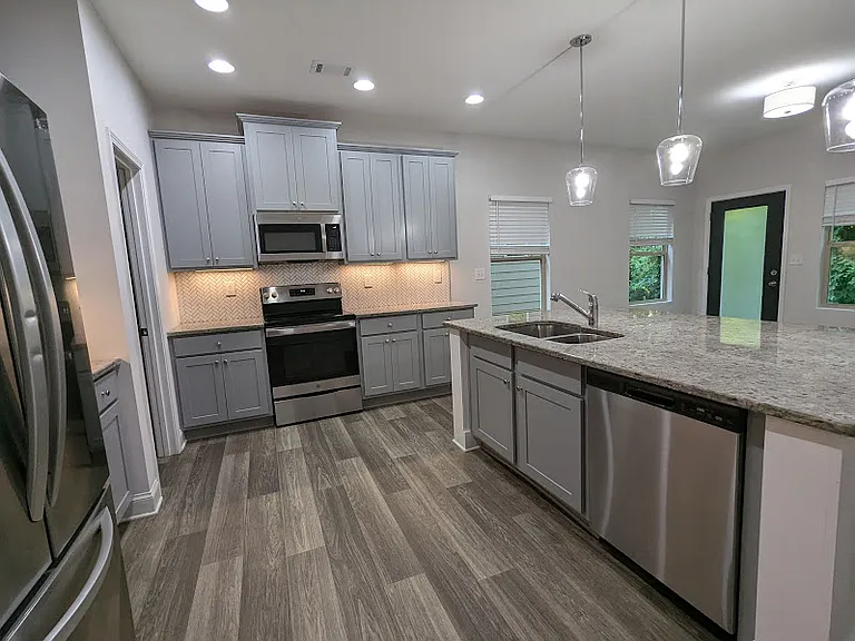 529 Omnia Ct — Photo 8