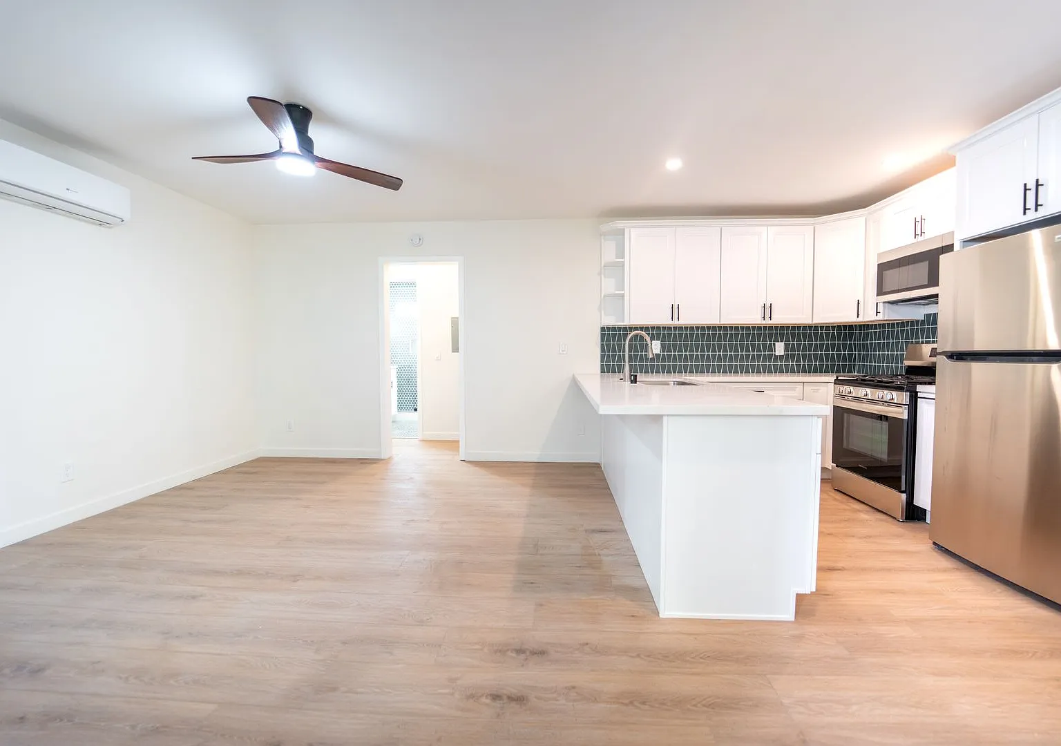 Villa Terrace | 3776 — Photo 3