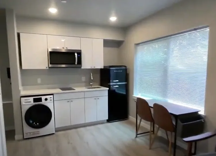 Ace Apartments — Photo 26