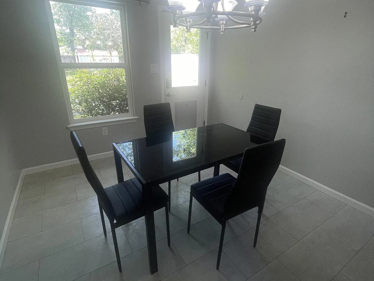 4 bed, 2.0 bath, 1642 sqft, $1,027 — Photo 4