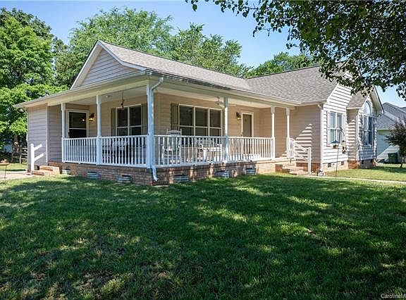 5th image of 2133 Fox Creek Ln