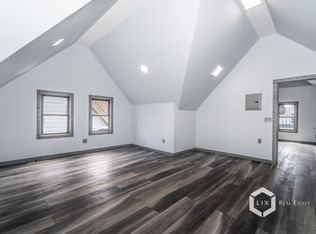 388 E 3rd St #3, Brooklyn, NY 11218