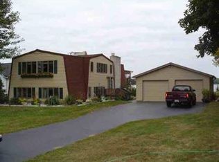 5860 E Stanley Rd, Columbiaville, MI 48421