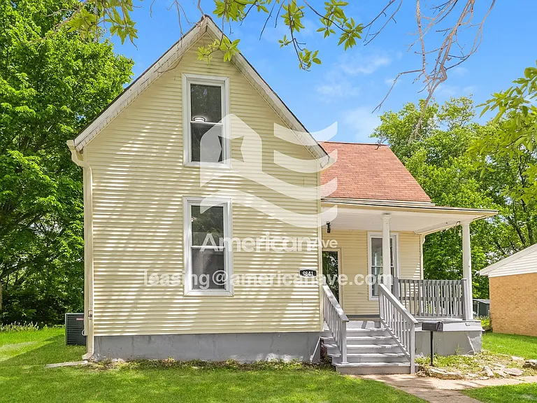 1531479_001_front_view_1.jpg