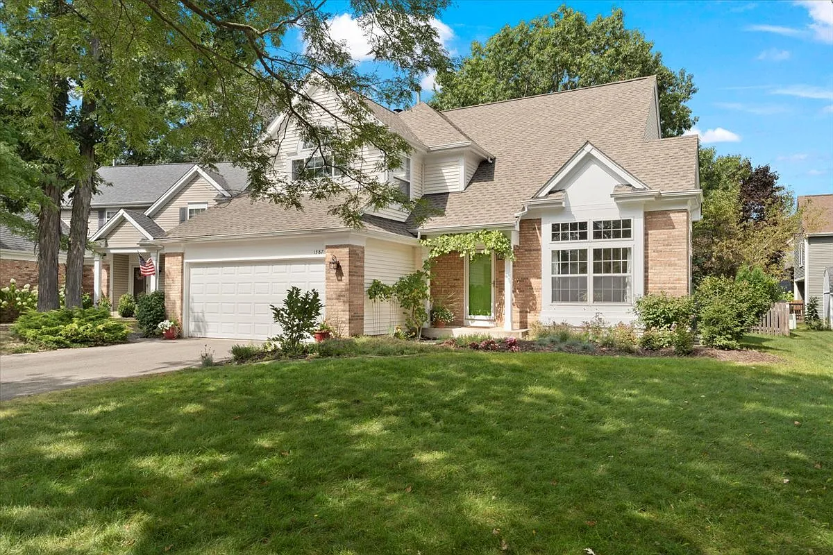 1387 London Ct photo 1