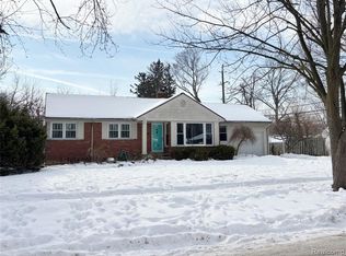 16255 Amherst Ave, Beverly Hills, MI 48025