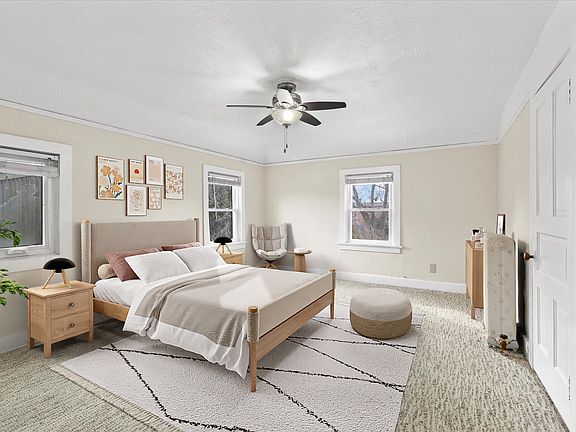 3rd image of 2119 E Kenilworth Pl APT 4